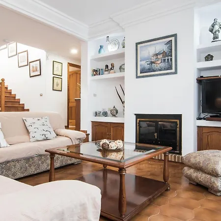 Vakantiehuis 4 Bedroom Beautiful In