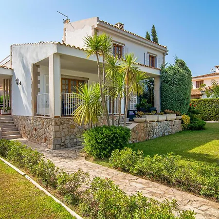 4 Bedroom Beautiful In Pollença